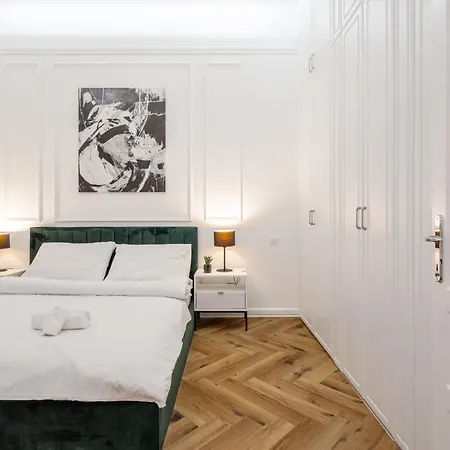 Lazar 16 - Royal Opera Suite, Location By Bqa Lägenhet Budapest