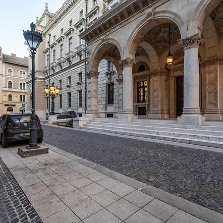 Apartament Lazar 16 - Royal Opera Suite, Location By Bqa Budapeszt