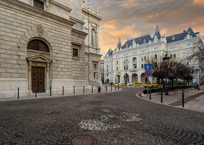 Lázár 16 - Royal Opera Suite, Location By Bqa Appartamento
