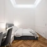 Lazar 16 - Royal Opera Suite, Location By Bqa Budapešť