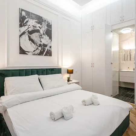 Lazar 16 - Royal Opera Suite, Location By Bqa Διαμέρισμα