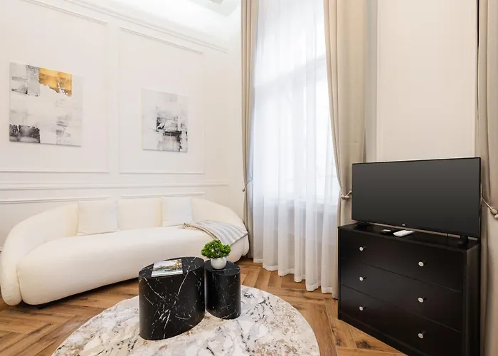 Lázár 16 - Royal Opera Suite, Location By Bqa Apartamento