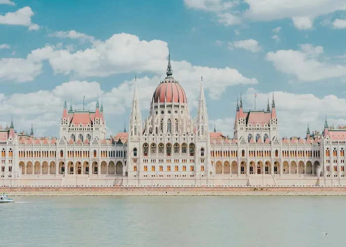 Lázár 16 - Royal Opera Suite, Location By Bqa Budapeste
